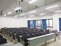 教育投影机行业新动态 技术升级与市场扩展